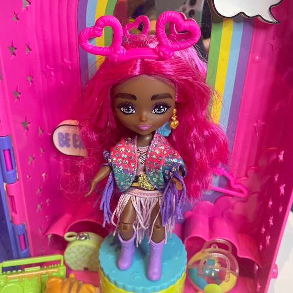 Barbie Extra 🛍️Mini Doll Fashion Boutique Closet with 🐶 Pets - Picture 12 of 14